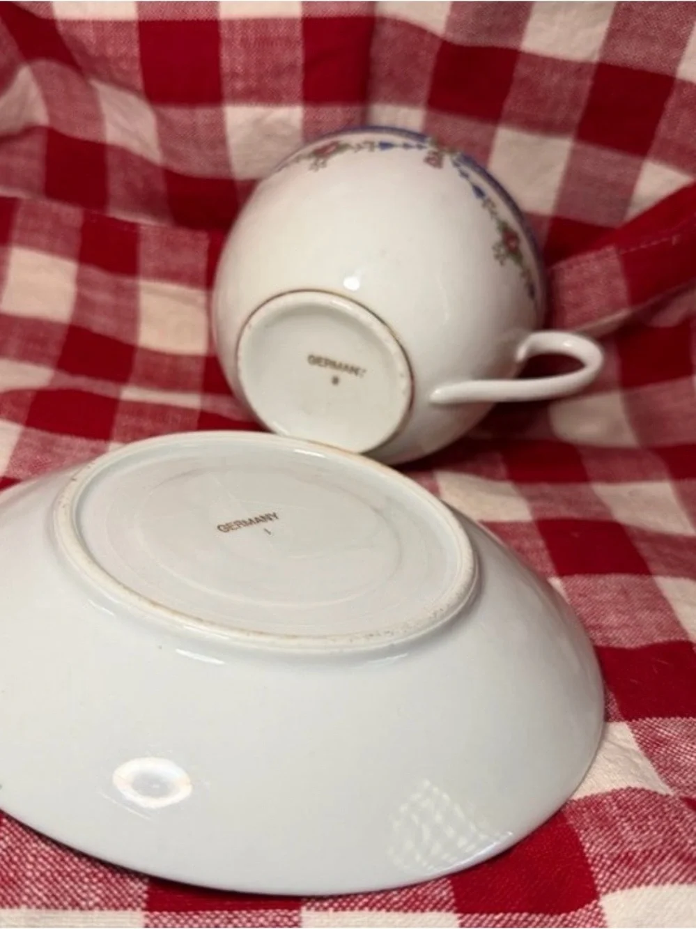 N/A elegant porcelain